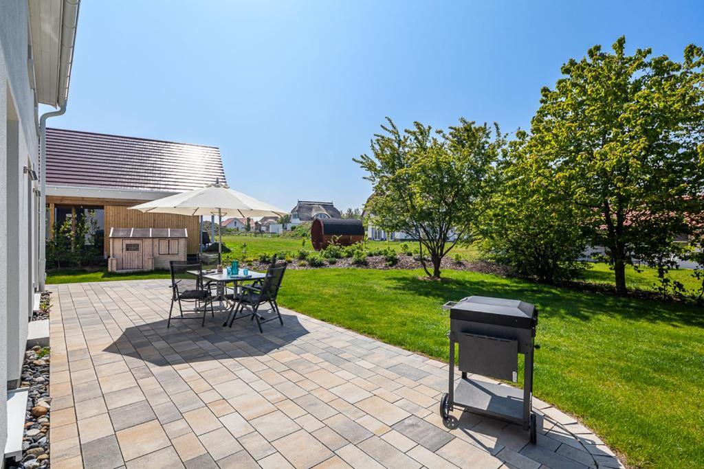 Ferienhaus Ruegen-Relax Трент Экстерьер фото