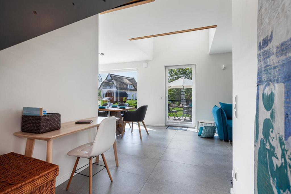 Ferienhaus Ruegen-Relax Трент Экстерьер фото